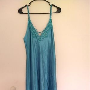 Jones New York size large slip dress